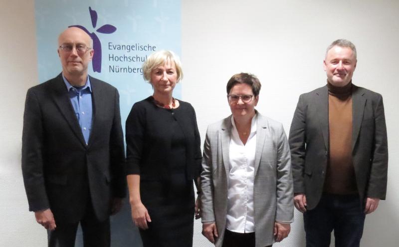 Das neues Präsidium der Evangelischen Hochschule Nürnberg ab 1.Oktober 2022: Kurt Füglein, Kanzler, Prof. Dr. Helene Ignatzi, Vizepräsidentin, Prof. Dr. Brigitte Bürkle, zukünftige Vizepräsidentin, Prof. Dr. Thomas Popp, zukünftiger Präsident.